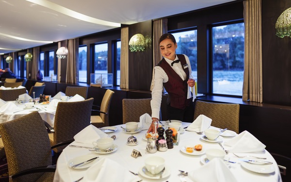 Amawaterways AmaSonata Main Restaurant 4 ©Volker Vornehm & Amawaterways.jpg